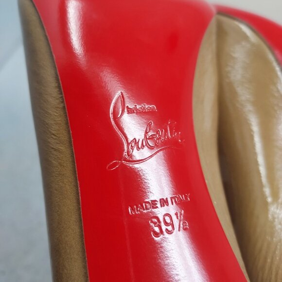 CHRISTIAN LOUBOUTIN Sporty Kate Patent Tan Pump Shoe - Picture 4 of 10